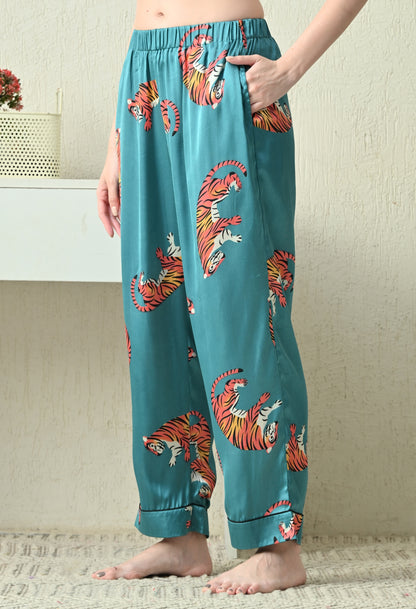 Women Shirt & Pyjama set Green Animal Print