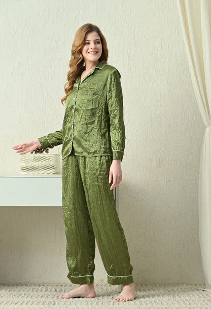 Women Shirt & Pyjama set Green Solid
