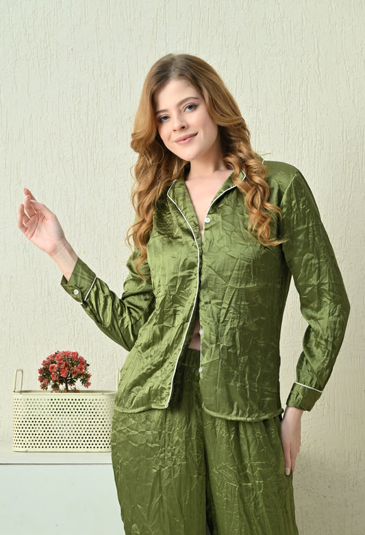 Women's Green Solid V-Neck Shirt & Pyjama Night Suit Set (Style PLTPJSL123)