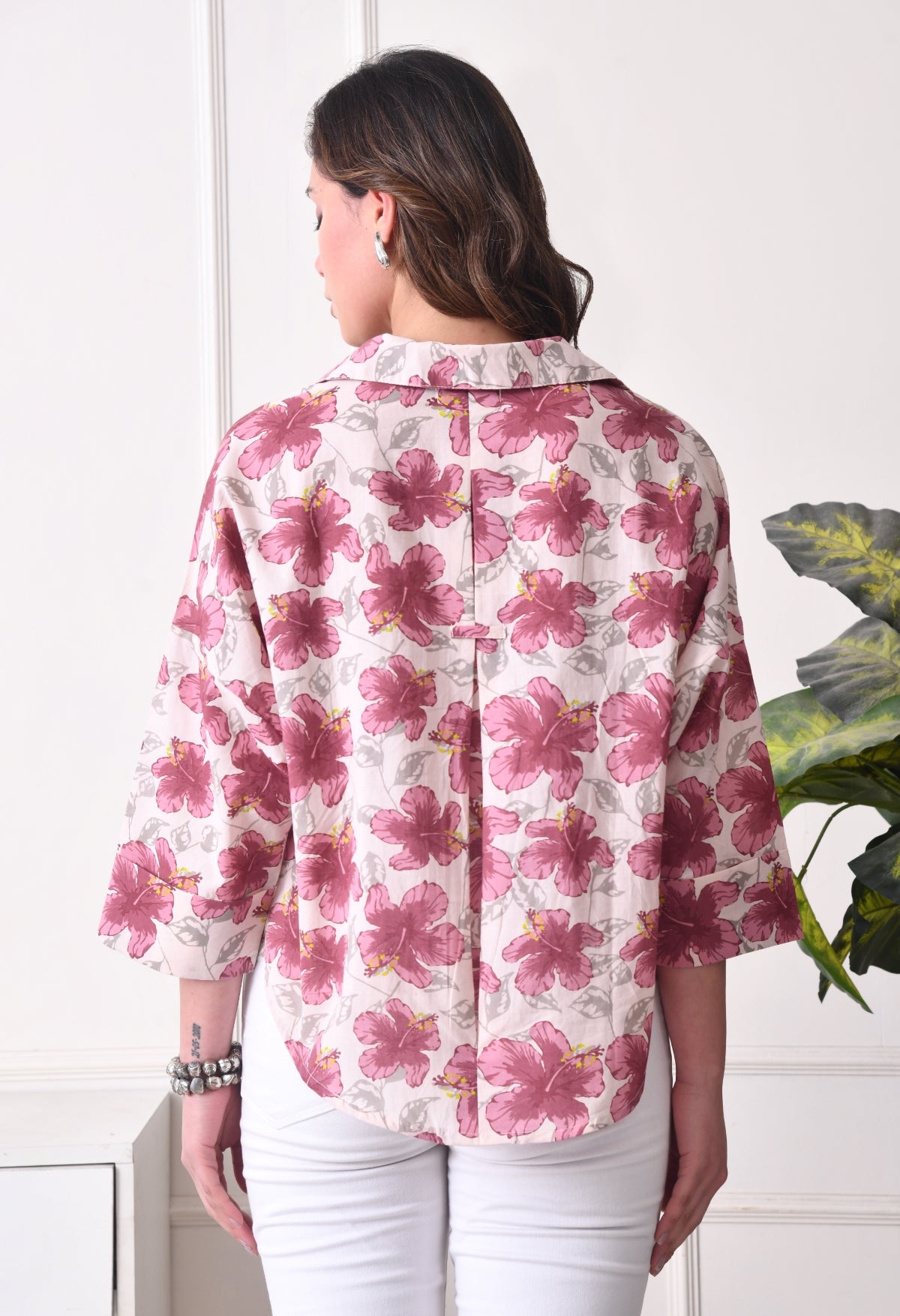 Women Oversized Fit Floral Print, Printed Spread Collar Casual Shirt