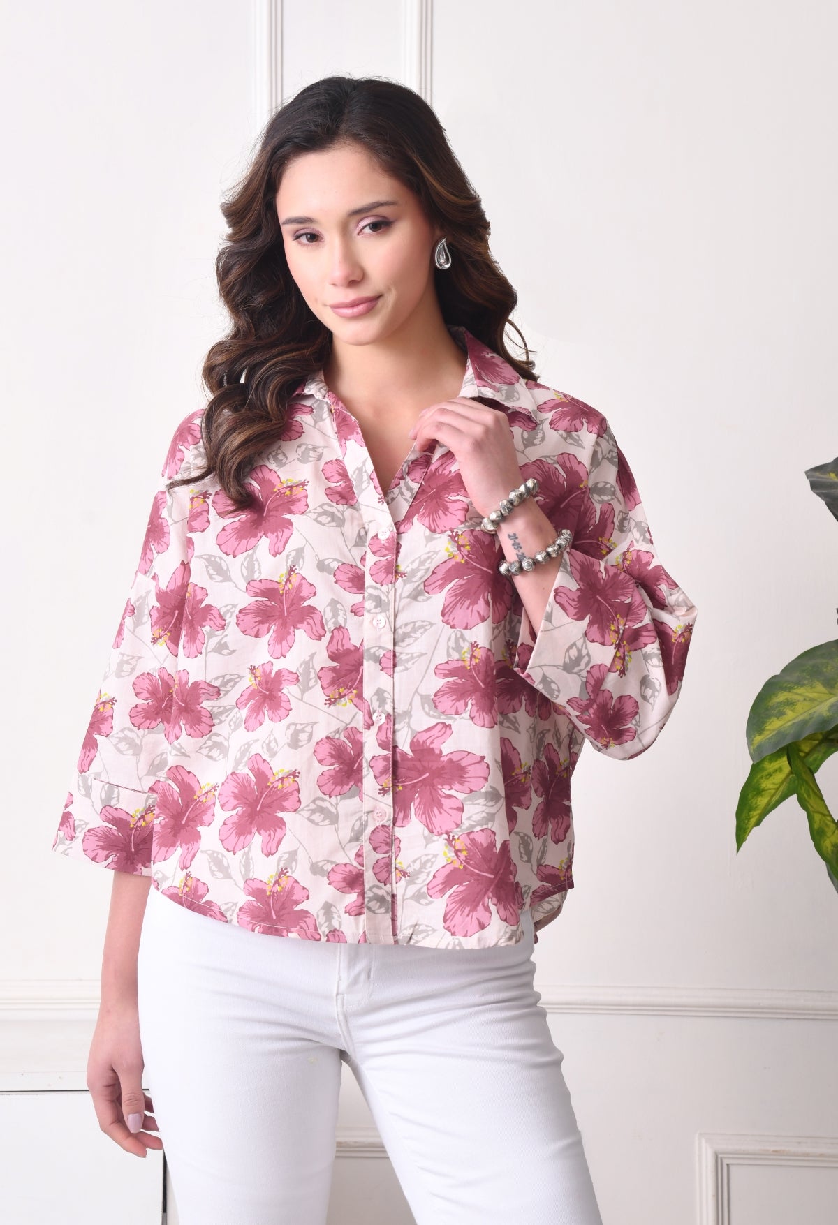 Women Oversized Fit Floral Print, Printed Spread Collar Casual Shirt