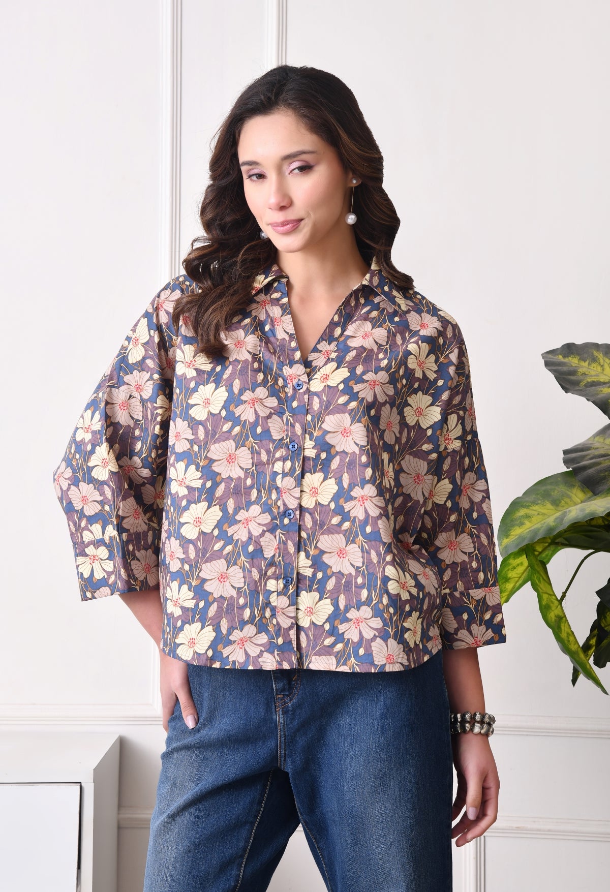 Women Relaxed Fit Floral Print, Printed Spread Collar Casual Shirt